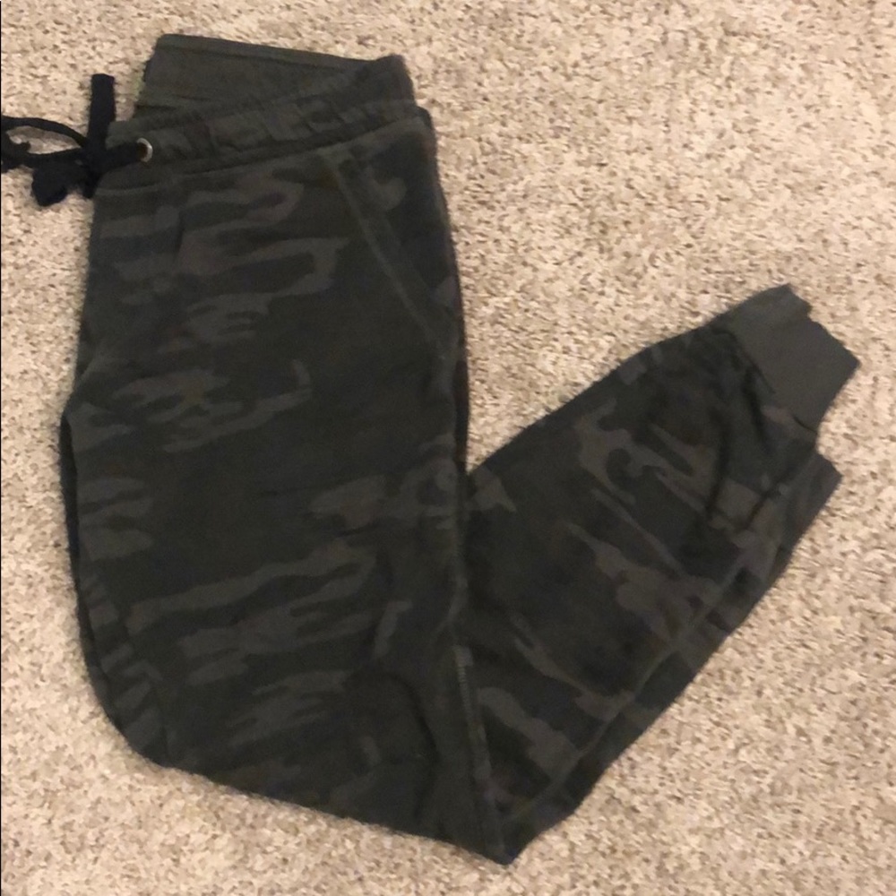 Sanctuary camo sweats.